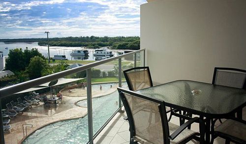 Boathouse 4* Tea Gardens